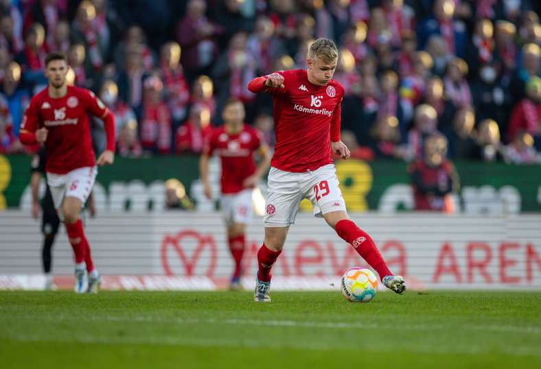 1. FSV Mainz 05 - Operativer Eingriff Bei Jonathan Burkardt